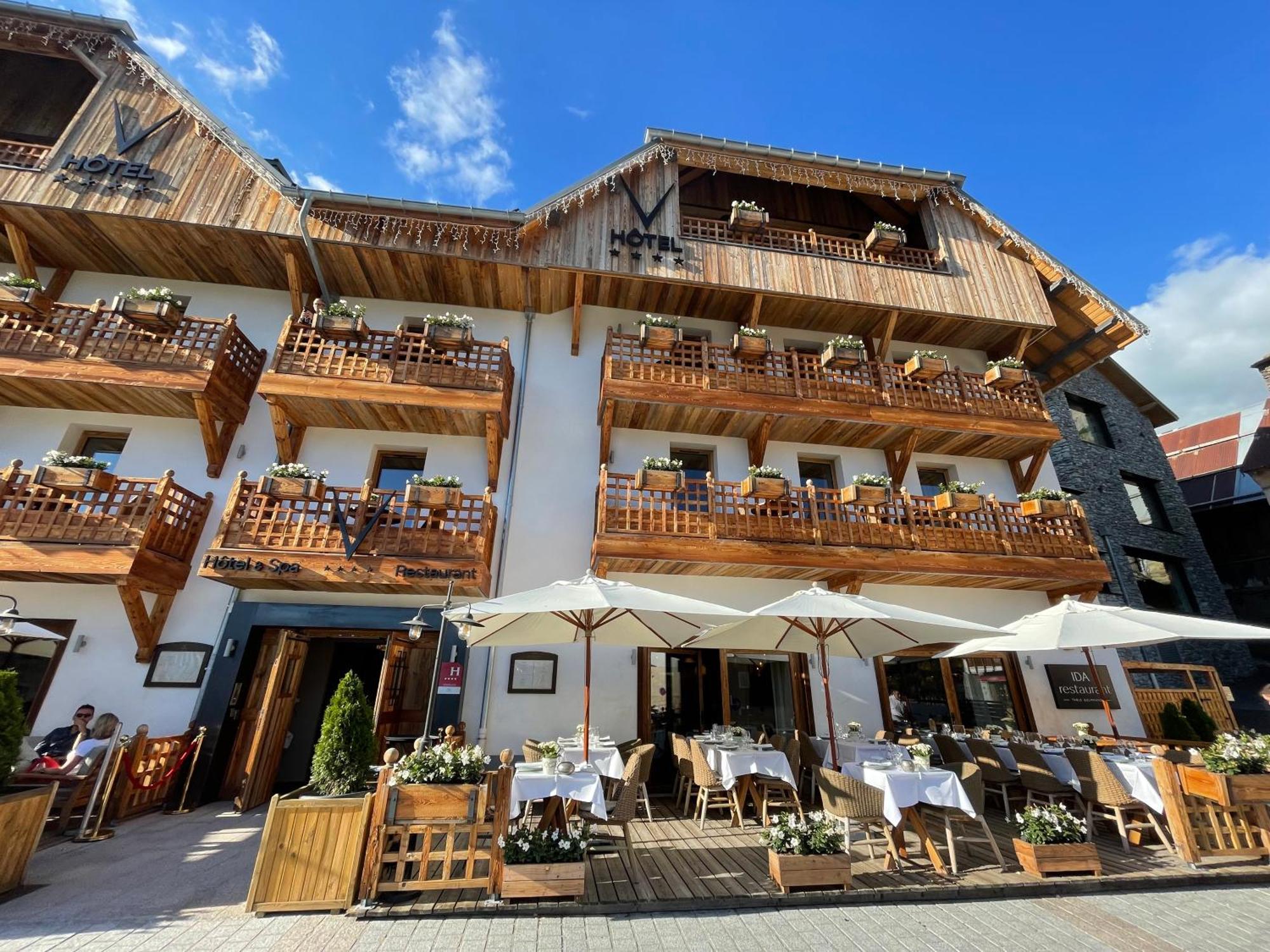 Le V De Hotel